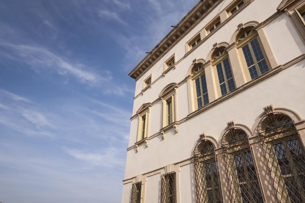 Villa Vecelli Cavriani Mozzecane Exterior photo