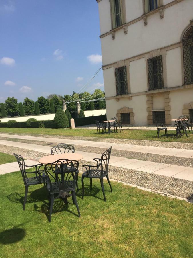 Villa Vecelli Cavriani Mozzecane Exterior photo